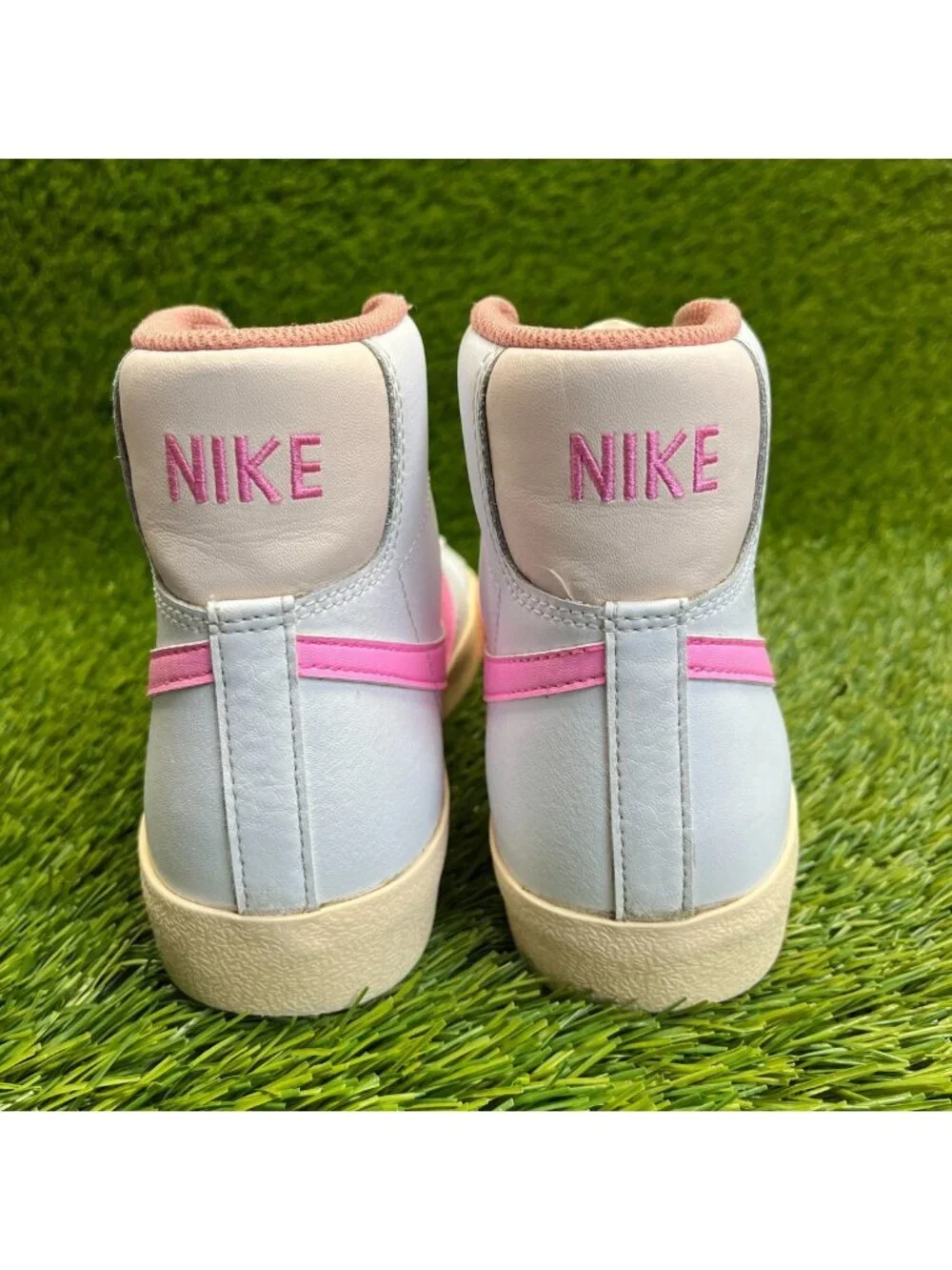 Nike Blazer Mid '77 GS Girls Size 5Y White Pink Athletic Leather Shoes Sneakers